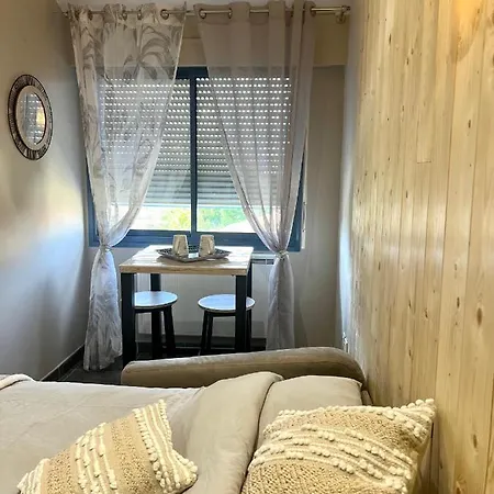 Cozy Proche Centre, Parking Apartment Montbeliard